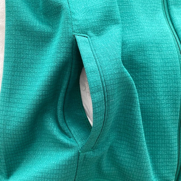 North Face Fleece Jacket - Picture 4 of 6